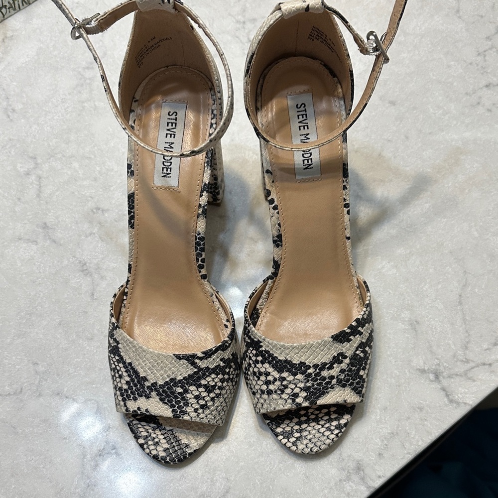 Steve Madden Black and Cream Snakeskin Heels